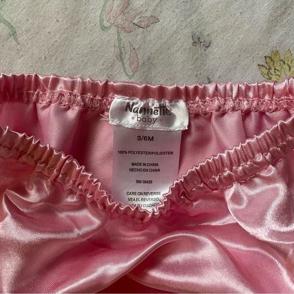 3/$12 Nannette Baby Pink Ruffled Bloomers 3-6m - Picture 4 of 4